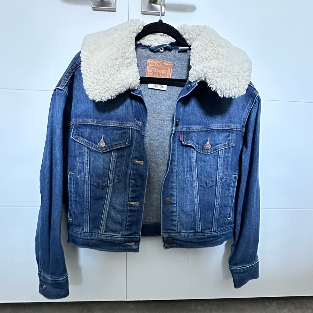 Levi's Denim Jacket with Cream Sherpa Collar